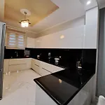 Gili & Delo Luxury Apartments-νear Airport Дом отдыха *