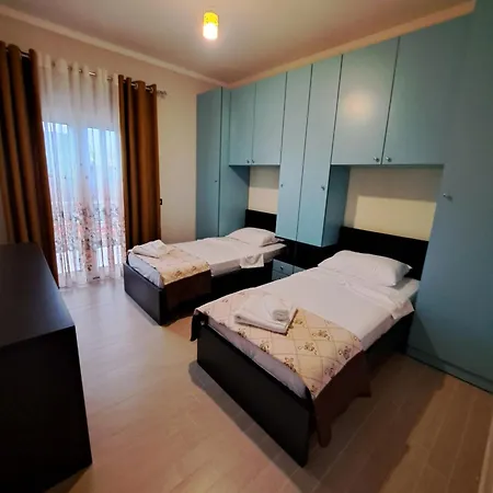 Gili & Delo Luxury Apartments-νear Airport Casa vacanze Valjiosi