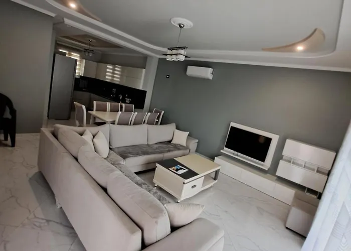 Gili & Delo Luxury Valjiosi